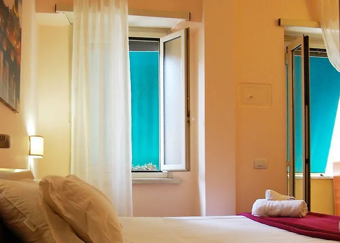 Otel Radio 2*